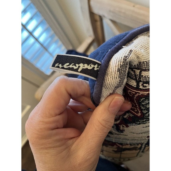 Christmas Tapestry Pillow 15x15 & 24x12 Town Scene Newport Embroidery - Picture 6 of 8